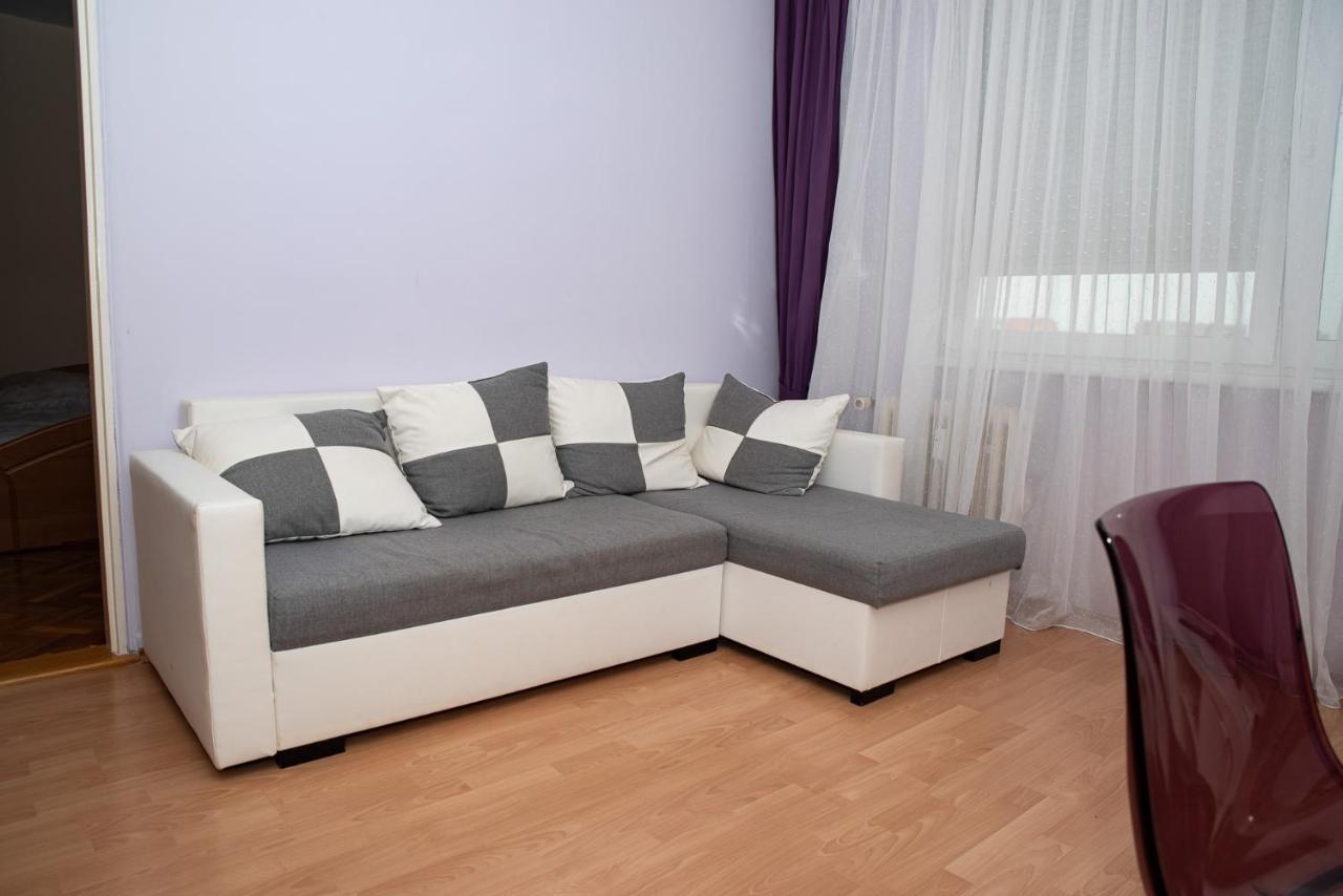Lovely One Bedroom Apartment Nove Zamky Exterior photo