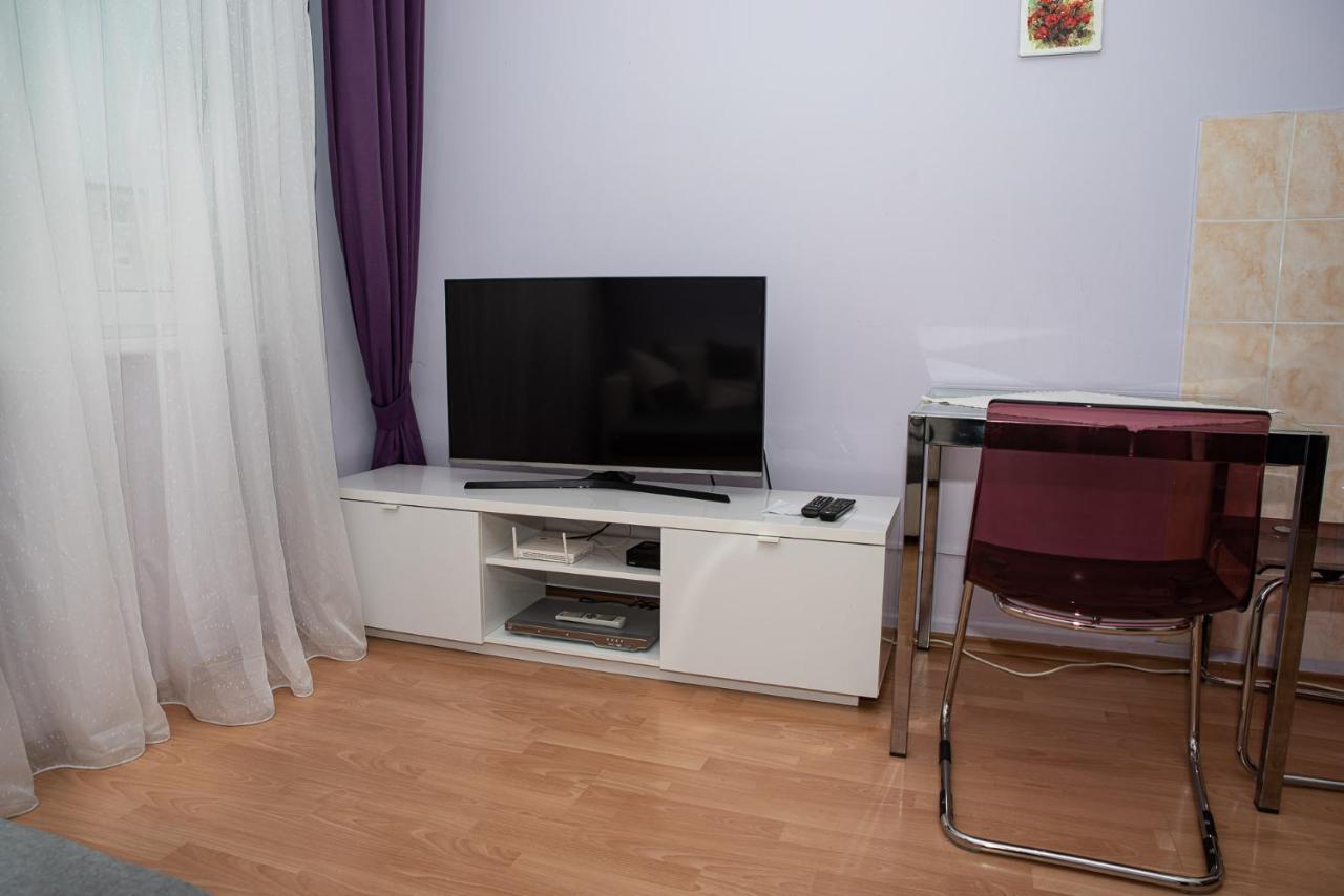 Lovely One Bedroom Apartment Nove Zamky Exterior photo